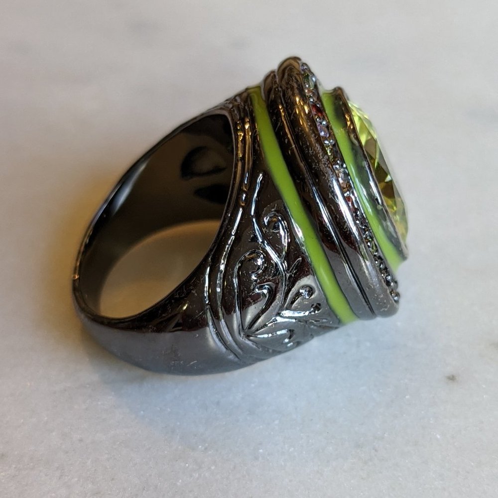 Ring - Picture 7 of 7